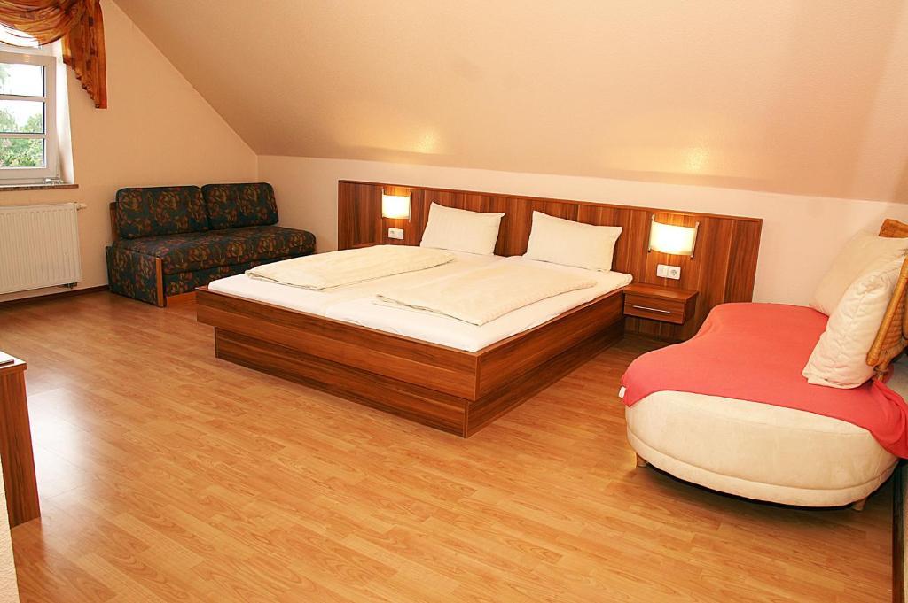Fraenkischer Gasthof Lutz Giebelstadt Bilik gambar