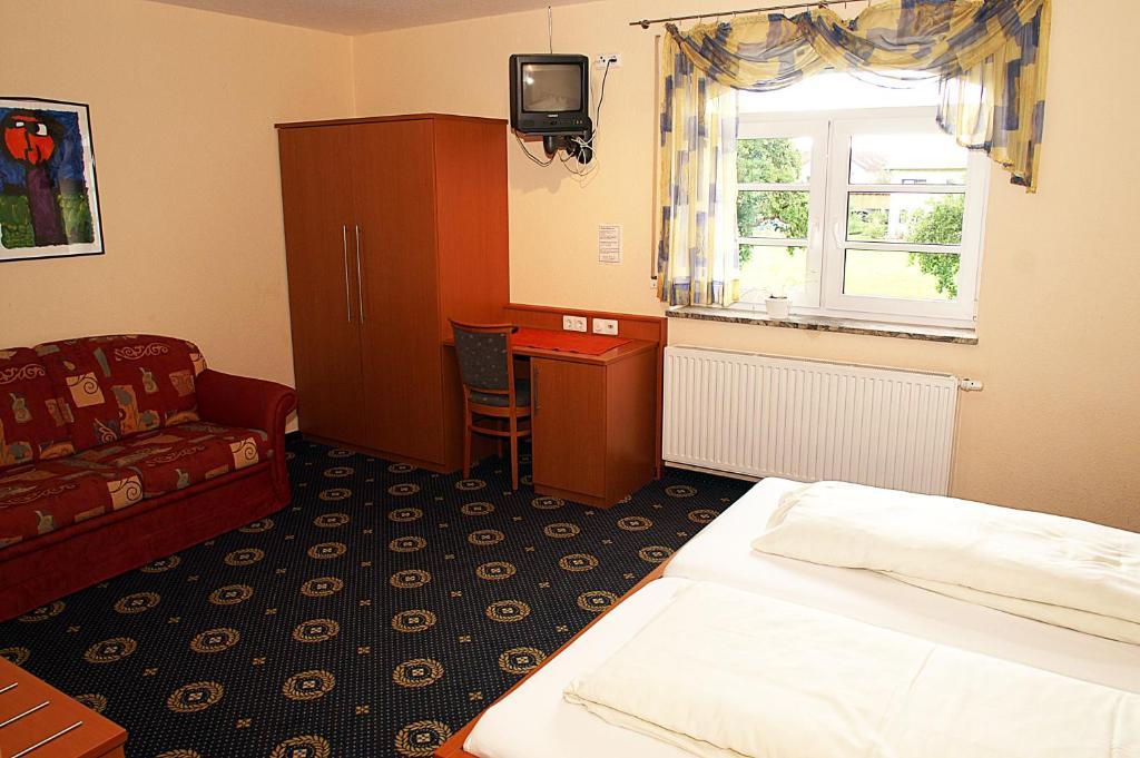 Fraenkischer Gasthof Lutz Giebelstadt Bilik gambar