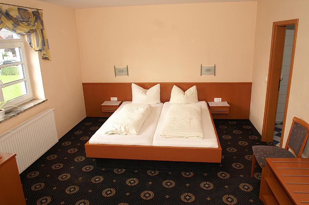 Fraenkischer Gasthof Lutz Giebelstadt Bilik gambar