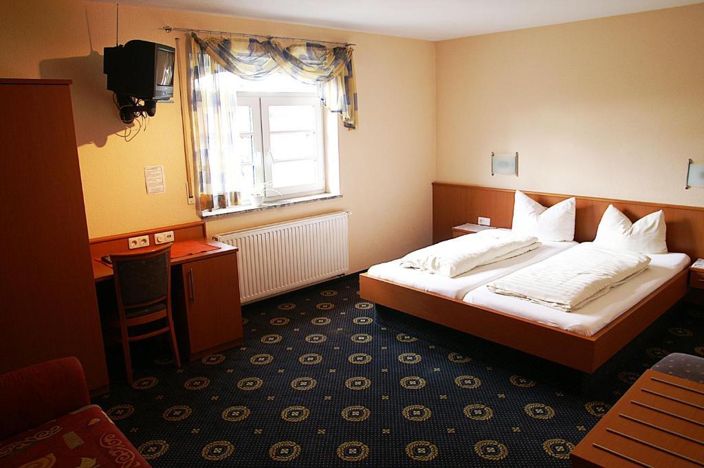 Fraenkischer Gasthof Lutz Giebelstadt Bilik gambar